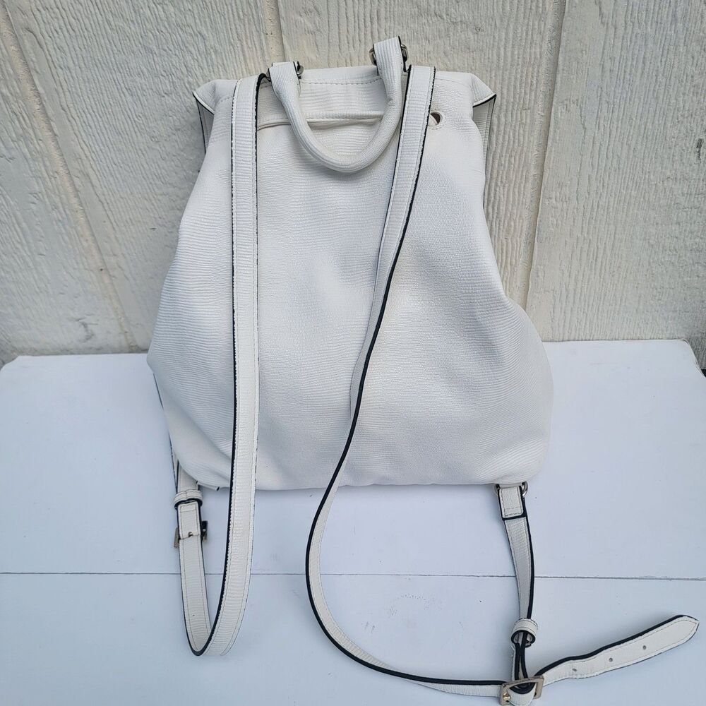 Victoria Secret Drawstring Large backpack Cream/White See Discription - Picture 5 of 7